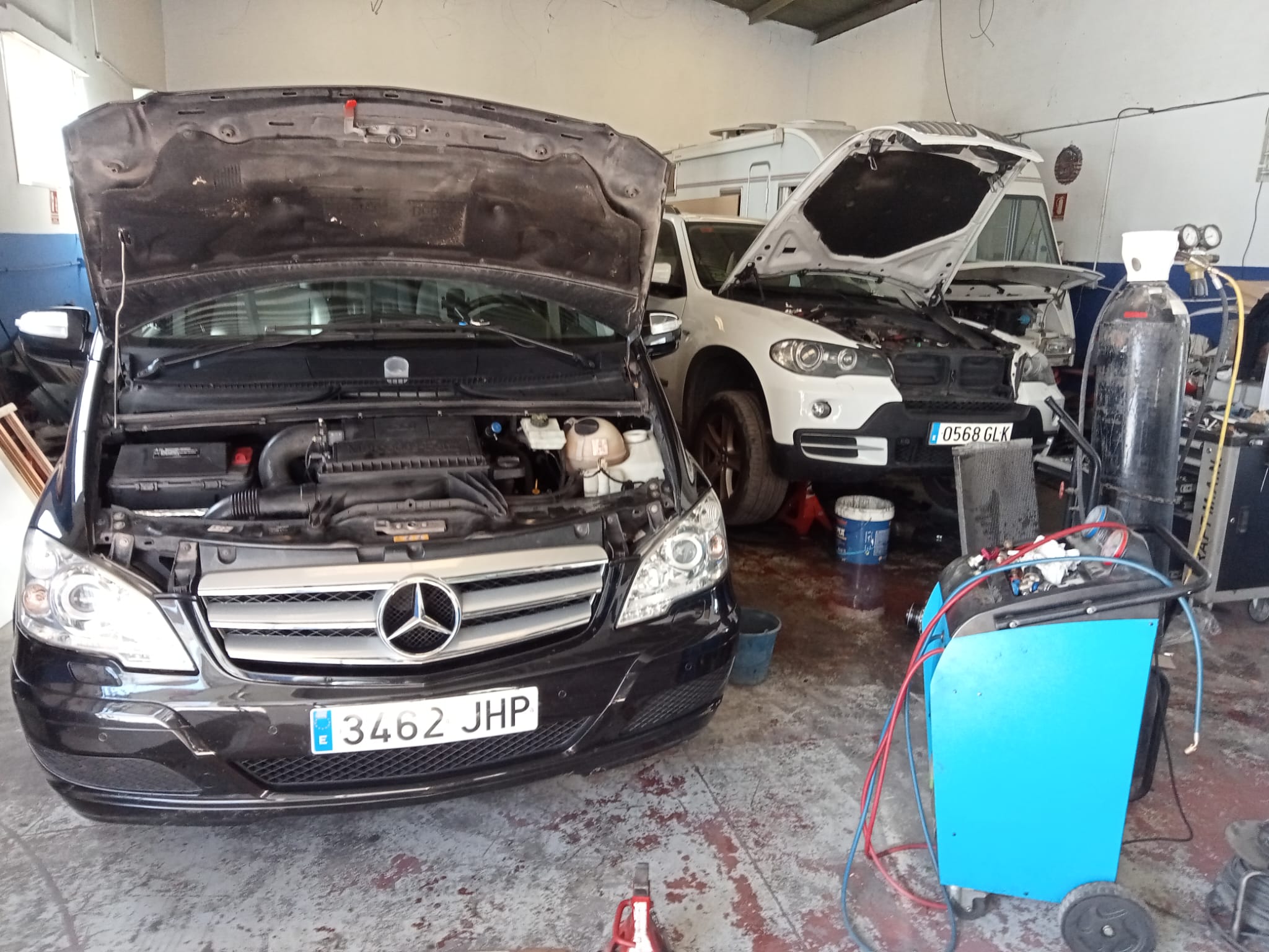 recargar aire acondicionado coche